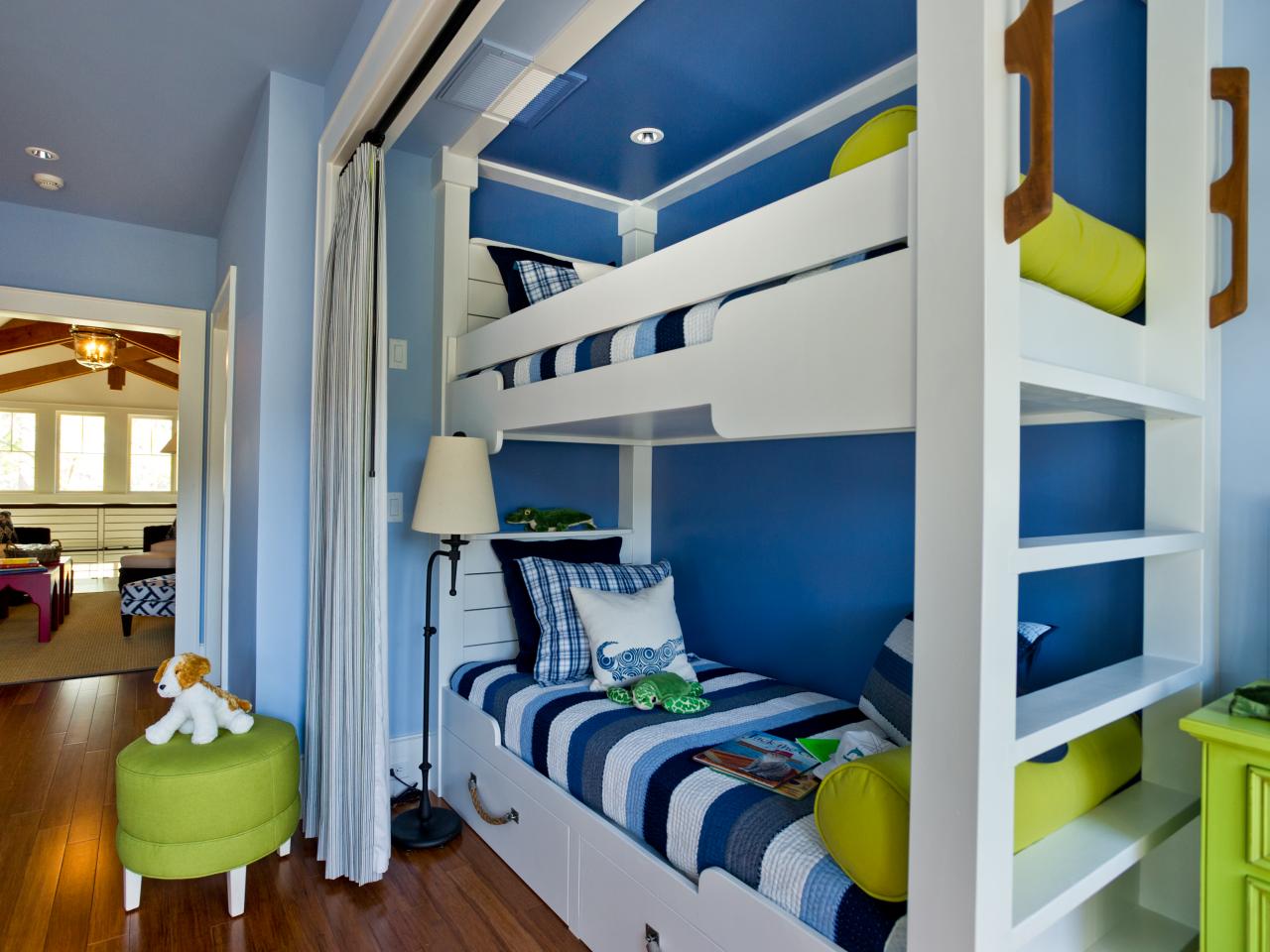 Kids With Theme Bunk Beds, Themed Bunk Beds